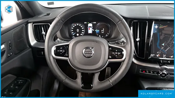 VOLVO XC60 T8 R-DESIGN