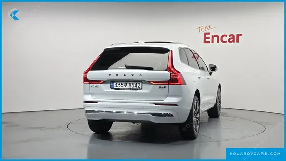 VOLVO XC60 B6 INSCIRTION