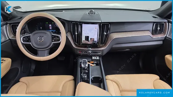 VOLVO XC60 B6 INSCIRTION