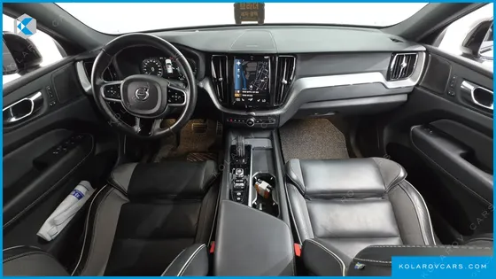 VOLVO XC60 T8 R-DESIGN