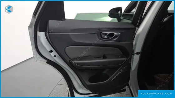 VOLVO XC60 T8 R-DESIGN