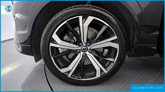 VOLVO XC60 B6 R-DESIGN