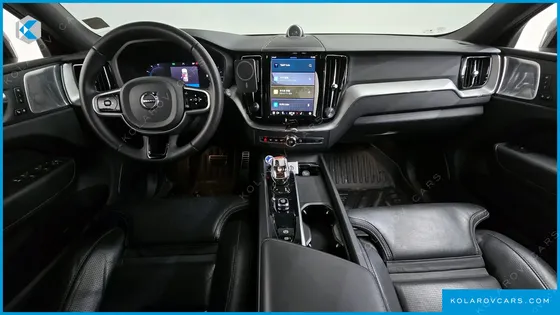 VOLVO XC60 B6 R-DESIGN