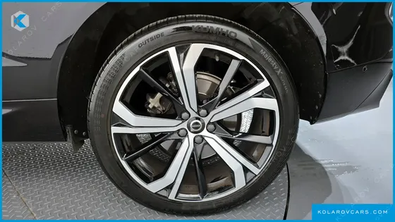VOLVO XC60 B6 R-DESIGN