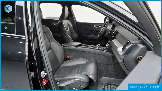 VOLVO XC60 B6 R-DESIGN