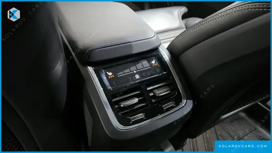 VOLVO XC60 B6 R-DESIGN
