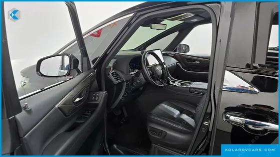 TOYOTA ALPHARD 2.5 HEV EXECUTIVE AWD
