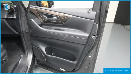 TOYOTA ALPHARD 2.5 HEV EXECUTIVE AWD