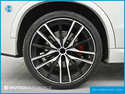 BMW X5 M50I