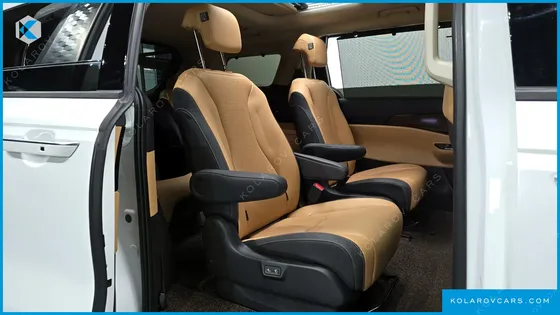 KIA CARNIVAL 9-SEATER SIGNATURE