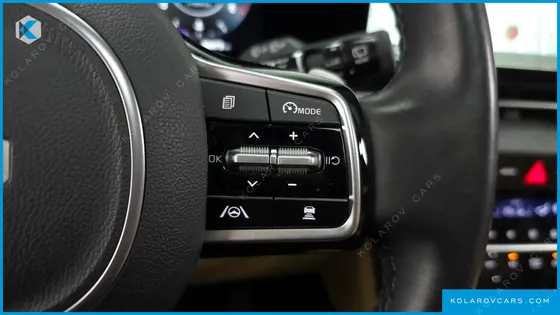 KIA CARNIVAL 9-SEATER SIGNATURE