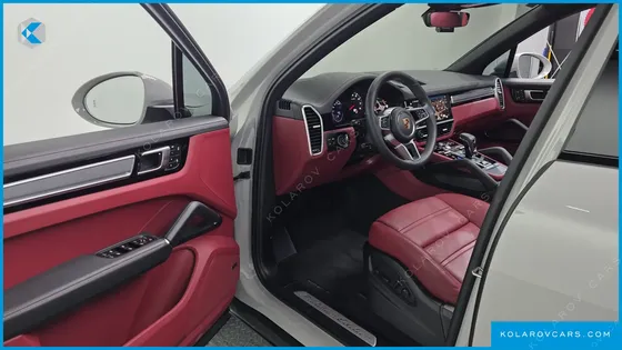 PORSCHE CAYENNE 3.0 PLATINUM EDITION