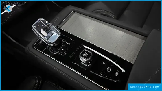 VOLVO XC90 T8 ULTRA DARK HYBRID
