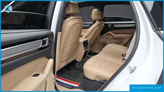 PORSCHE CAYENNE 3.0 PLATINUM EDITION