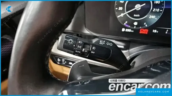 KIA CARNIVAL 9-SEATER SIGNATURE