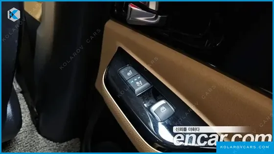 KIA CARNIVAL 9-SEATER SIGNATURE