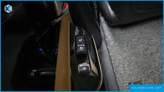KIA CARNIVAL 9-SEATER SIGNATURE