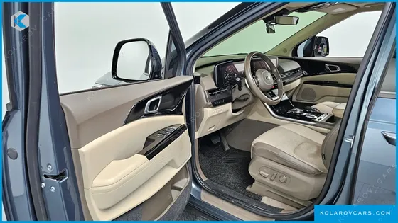 KIA CARNIVAL 11-SEATER NOBLESSE
