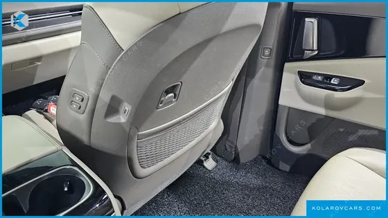 KIA CARNIVAL 11-SEATER NOBLESSE