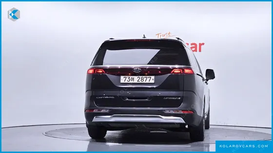 KIA CARNIVAL 11-SEATER SIGNATURE