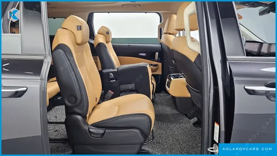 KIA CARNIVAL 11-SEATER SIGNATURE