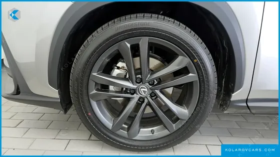 LEXUS NX PREMIUM