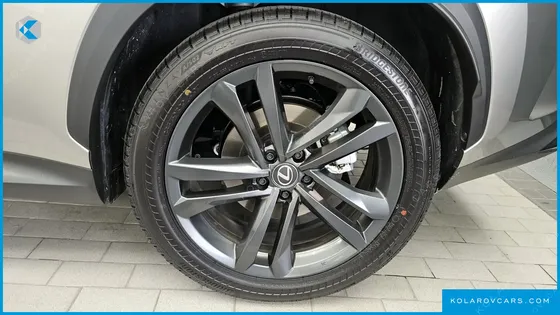 LEXUS NX PREMIUM