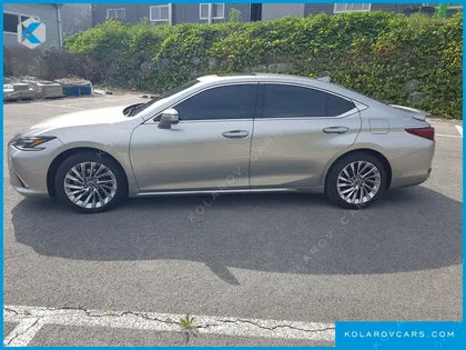 LEXUS ES EXECUTIVE