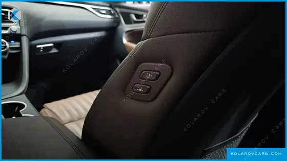 GENESIS G70 2.0T AWD