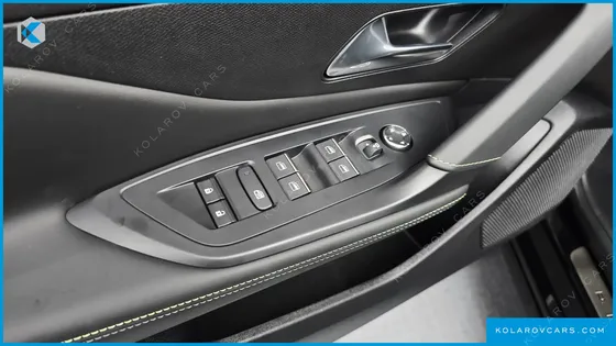PEUGEOT 408 1.2 PURE TECH GT