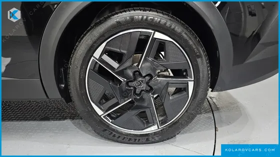 PEUGEOT 408 1.2 PURE TECH GT