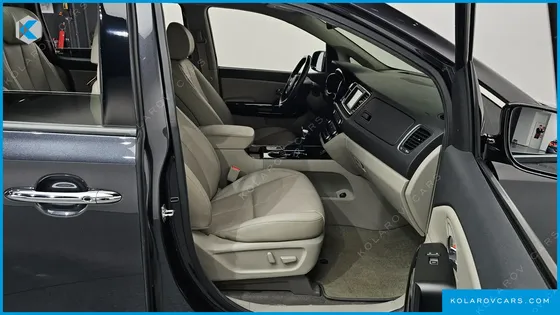 KIA CARNIVAL 7-SEATER LIMOUSINE