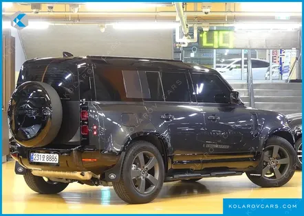 LAND ROVER DEFENDER 110 P300 X-DYNAMIC SE