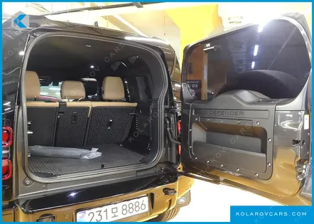 LAND ROVER DEFENDER 110 P300 X-DYNAMIC SE