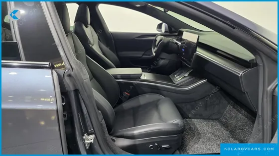 TESLA MODEL S PLAID