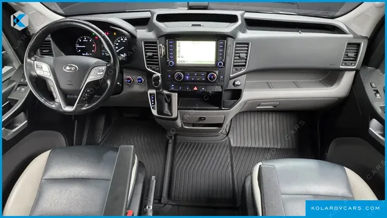 HYUNDAI SOLATI 11-SEATER