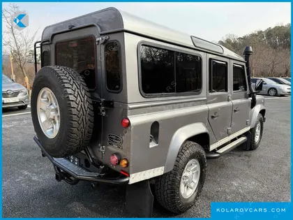 LAND ROVER DEFENDER 110