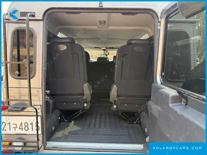 LAND ROVER DEFENDER 110