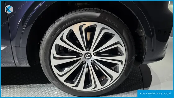 BENTLEY BENTAYGA 4.0 V8