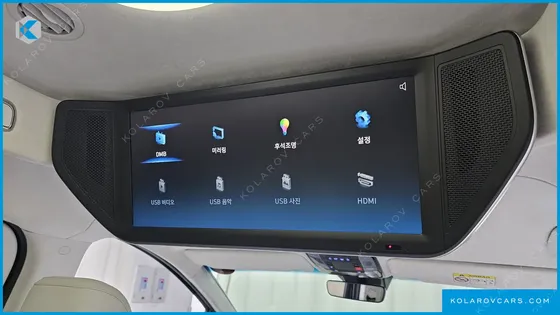 HYUNDAI STARIA 4WD LOUNGE 7-SEATER