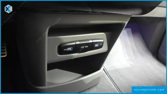 HYUNDAI STARIA 2WD CAMPING CAR