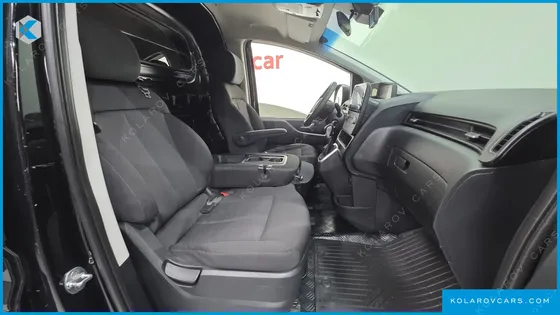 HYUNDAI STARIA CARGO 3-SEATER