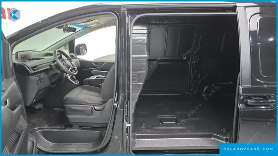 HYUNDAI STARIA CARGO 3-SEATER