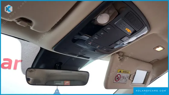 KIA CARNIVAL 9-SEATER PRESTIGE