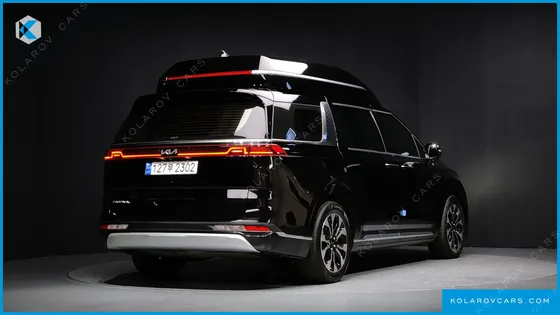 KIA CARNIVAL 9-SEATER HI-LIMOUSINE
