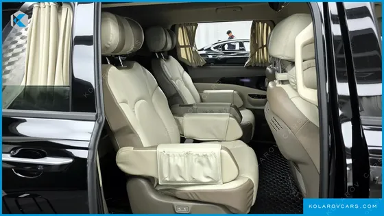 KIA CARNIVAL 9-SEATER HI-LIMOUSINE