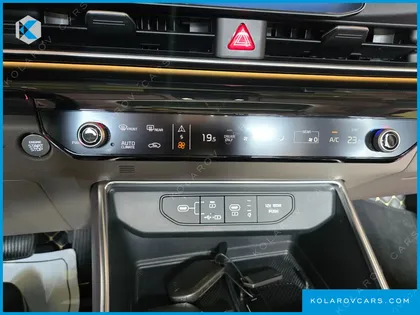 KIA CARNIVAL HEV 7SEATER GRAVITY