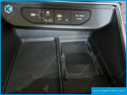 KIA CARNIVAL HEV 7SEATER GRAVITY