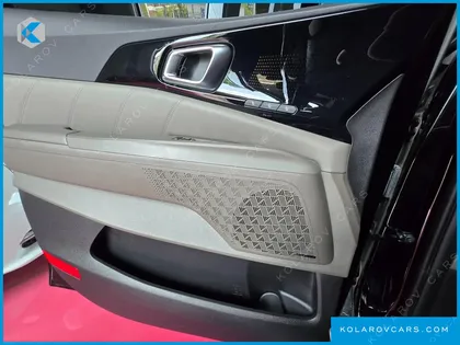 KIA CARNIVAL HEV 7SEATER GRAVITY