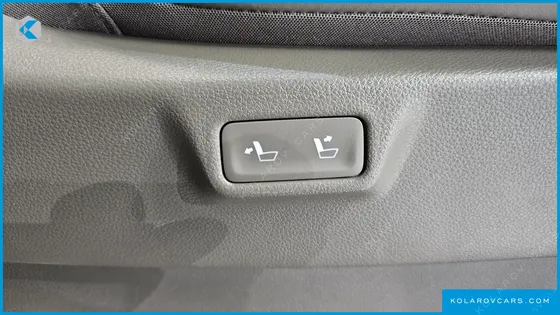 KIA CARNIVAL 9-SEATER HI-LIMOUSINE